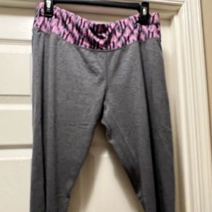Grey cotton/poly capri exercise pants